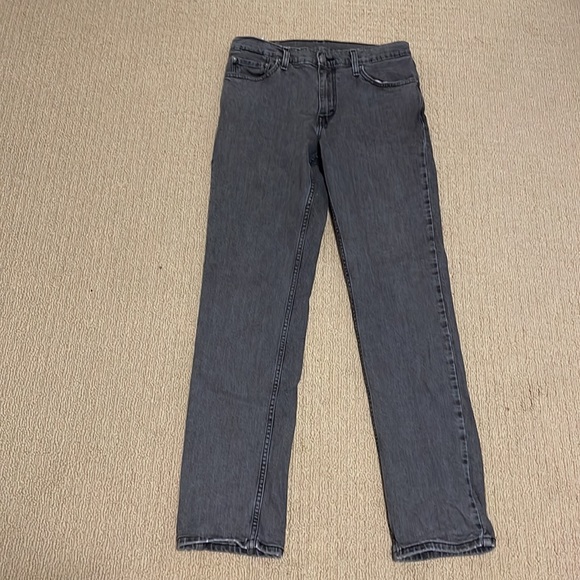 Grey Levi’s jeans - Picture 2 of 2